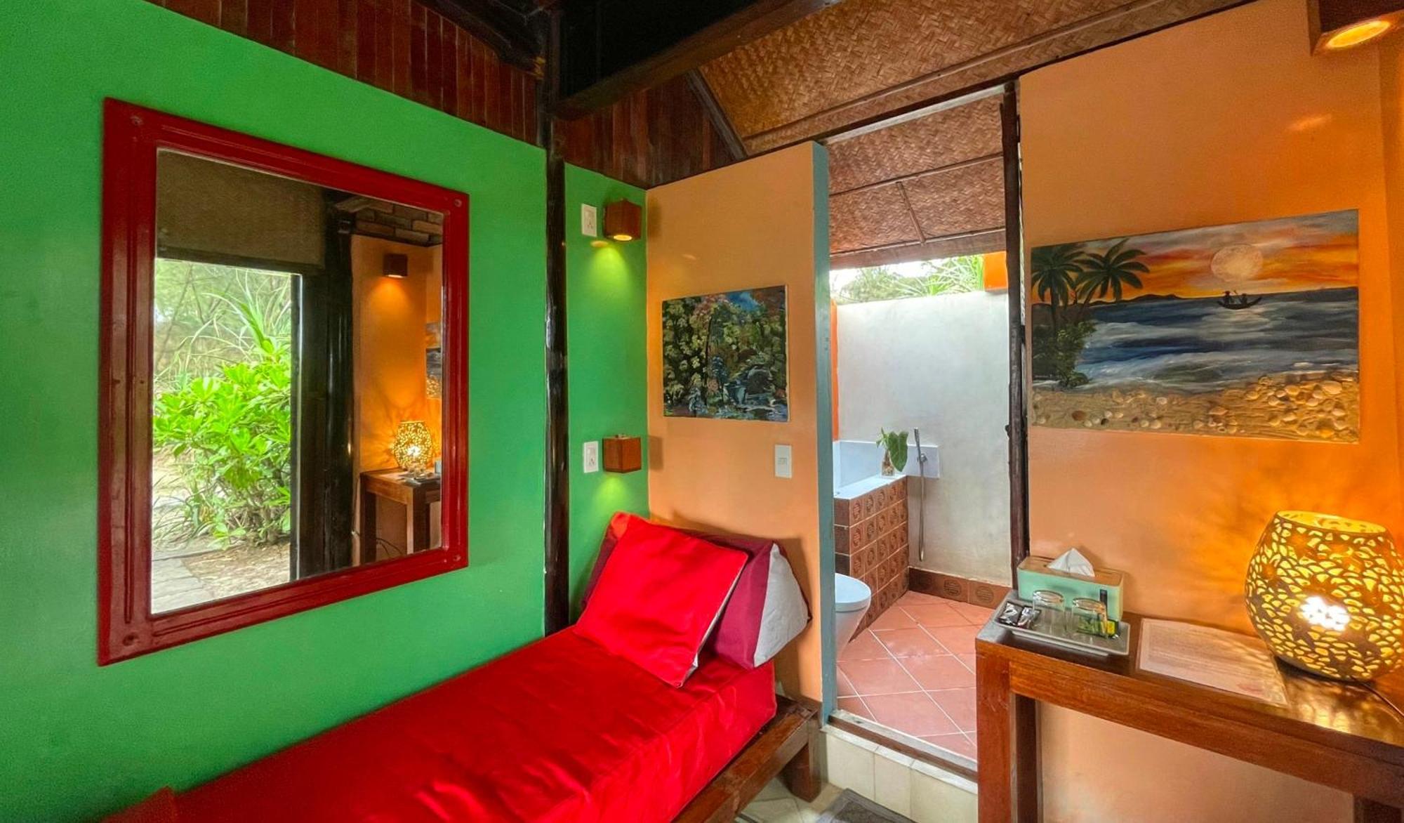 Villa Louise Hue Beach Boutique Hotel Værelse billede
